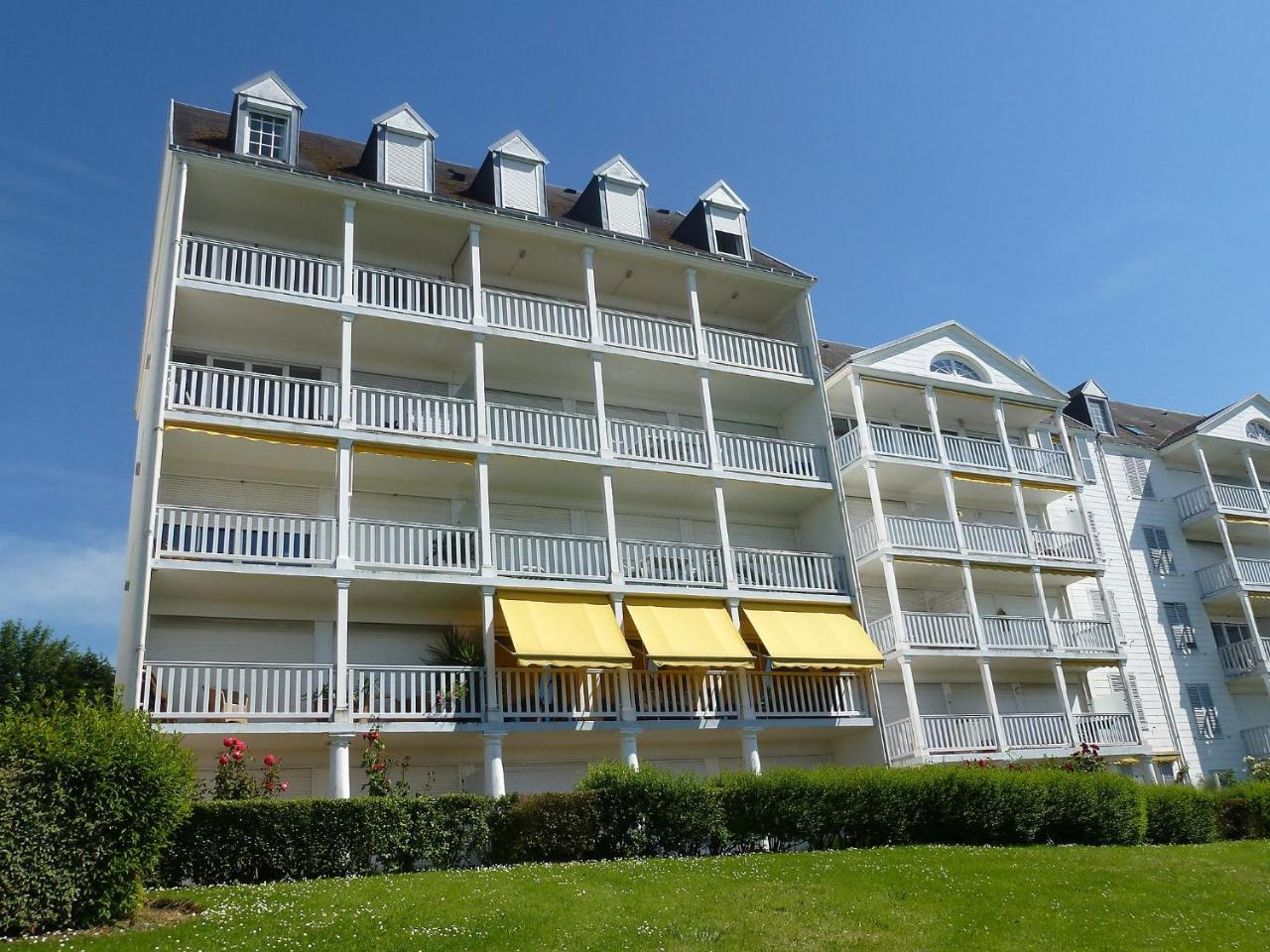 Apartment Le Parc Cordier-3 By Interhome Trouville-sur-Mer Exterior photo